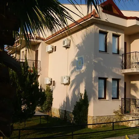 Hotel Nazar Garden 2*